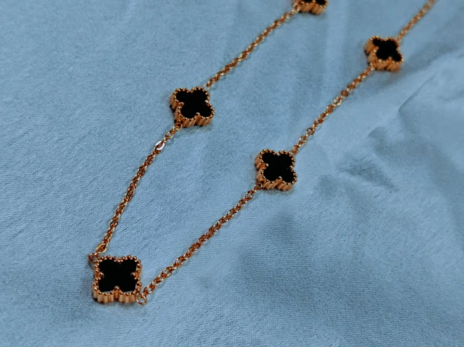 Black flower necklace