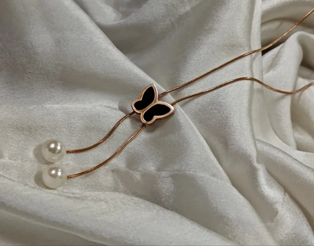 Pearl butterfly necklace